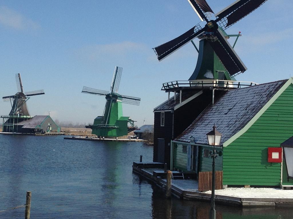 Stay Overnight At Windmill Village Zaanse Schans - Amsterdam Zaandam Exterior photo
