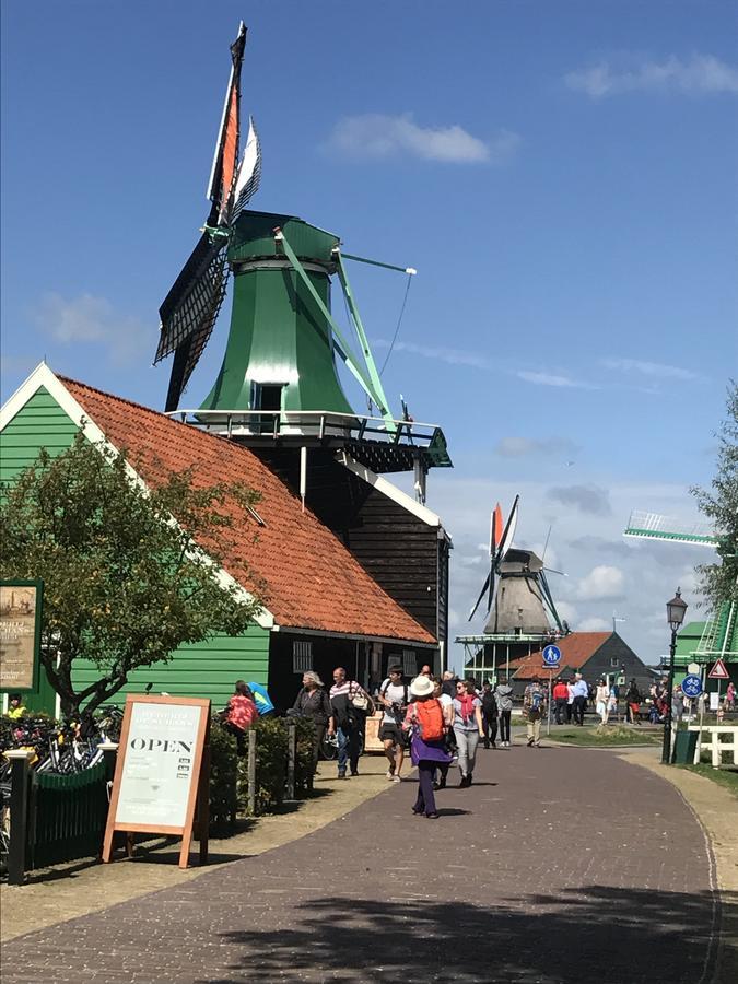 Stay Overnight At Windmill Village Zaanse Schans - Amsterdam Zaandam Exterior photo