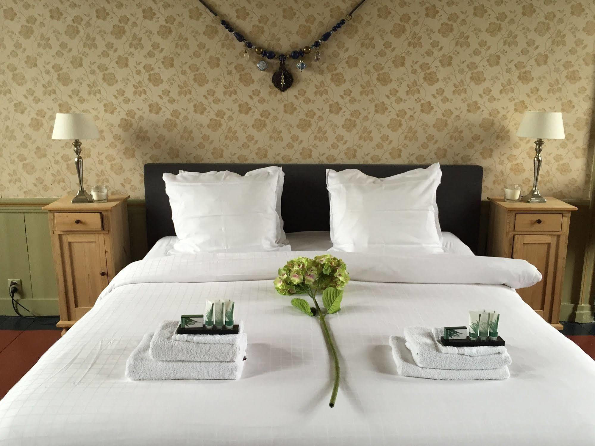 Stay Overnight At Windmill Village Zaanse Schans - Amsterdam Zaandam Exterior photo
