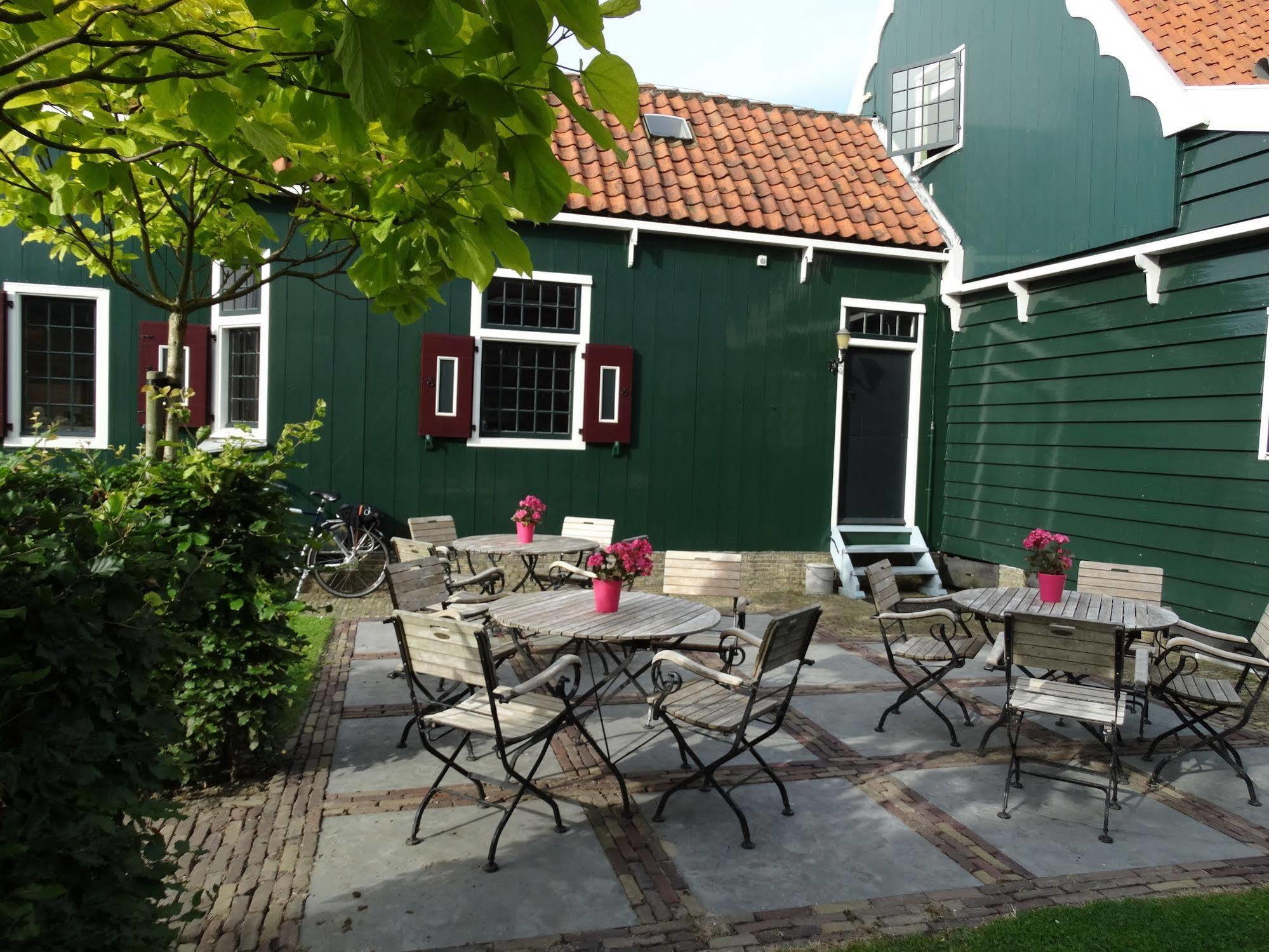 Stay Overnight At Windmill Village Zaanse Schans - Amsterdam Zaandam Exterior photo